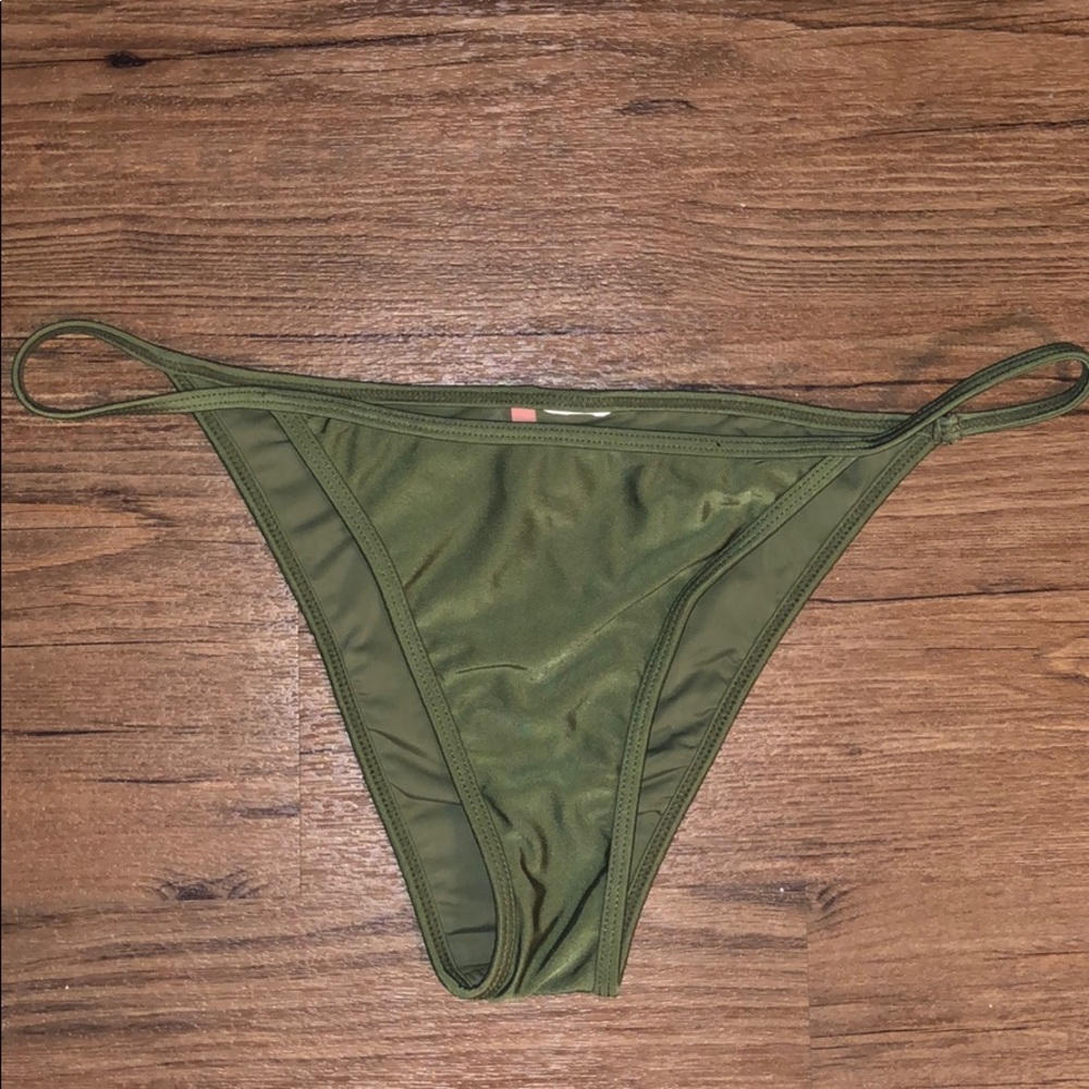 FOREVER 21 Brazilian Bikini Bottoms
